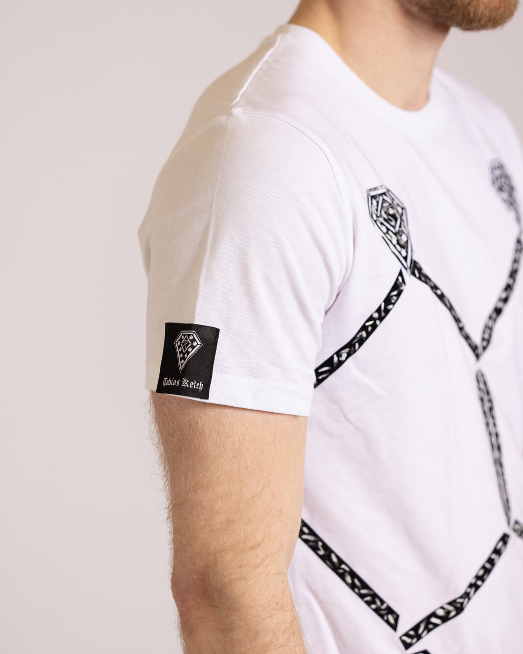 Weißes T-Shirt aus bio-Baumwolle mit schwarzen Flockdruck