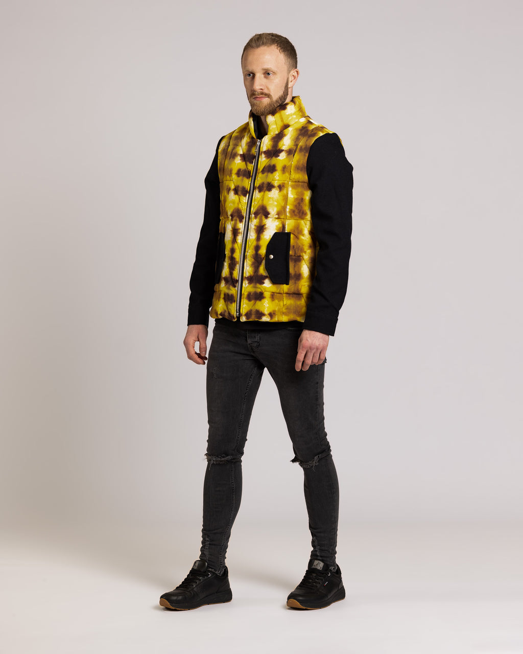 Steppweste mit Batik-Design